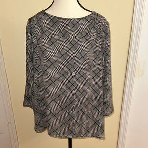 *NEW* The Limited Plaid Women's Top - A Must Have!